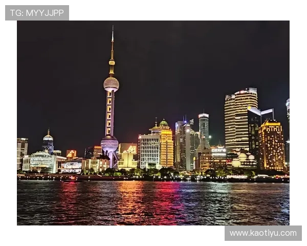 上海红美丽:穿越时光的嫣红,绽放都市的霓虹